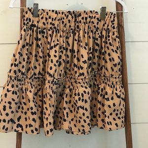 Elastic waist leopard skirt/. New with no tags